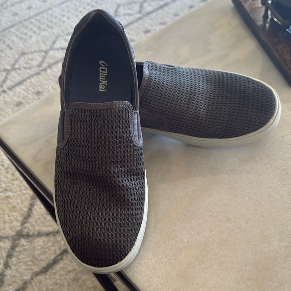 OluKai men’s size 11 slip on shoes